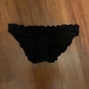 Black ruched Victoria Secret bikini bottoms M